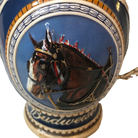 Anheuser-Busch Budweiser Collectible Pot Belly Stein “Dressed For The Parade” - Picture 3 of 14